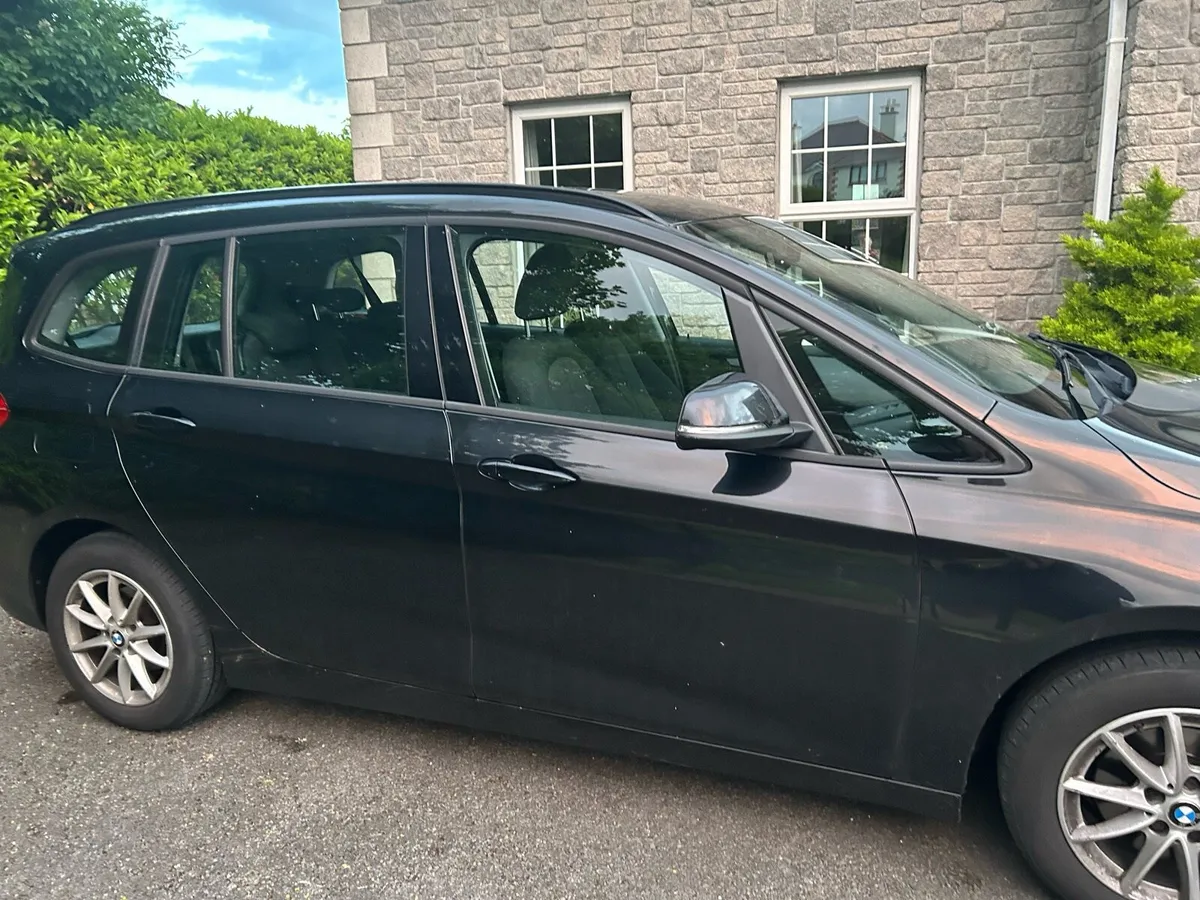 BMW Grand tourer 7 seater - Image 1