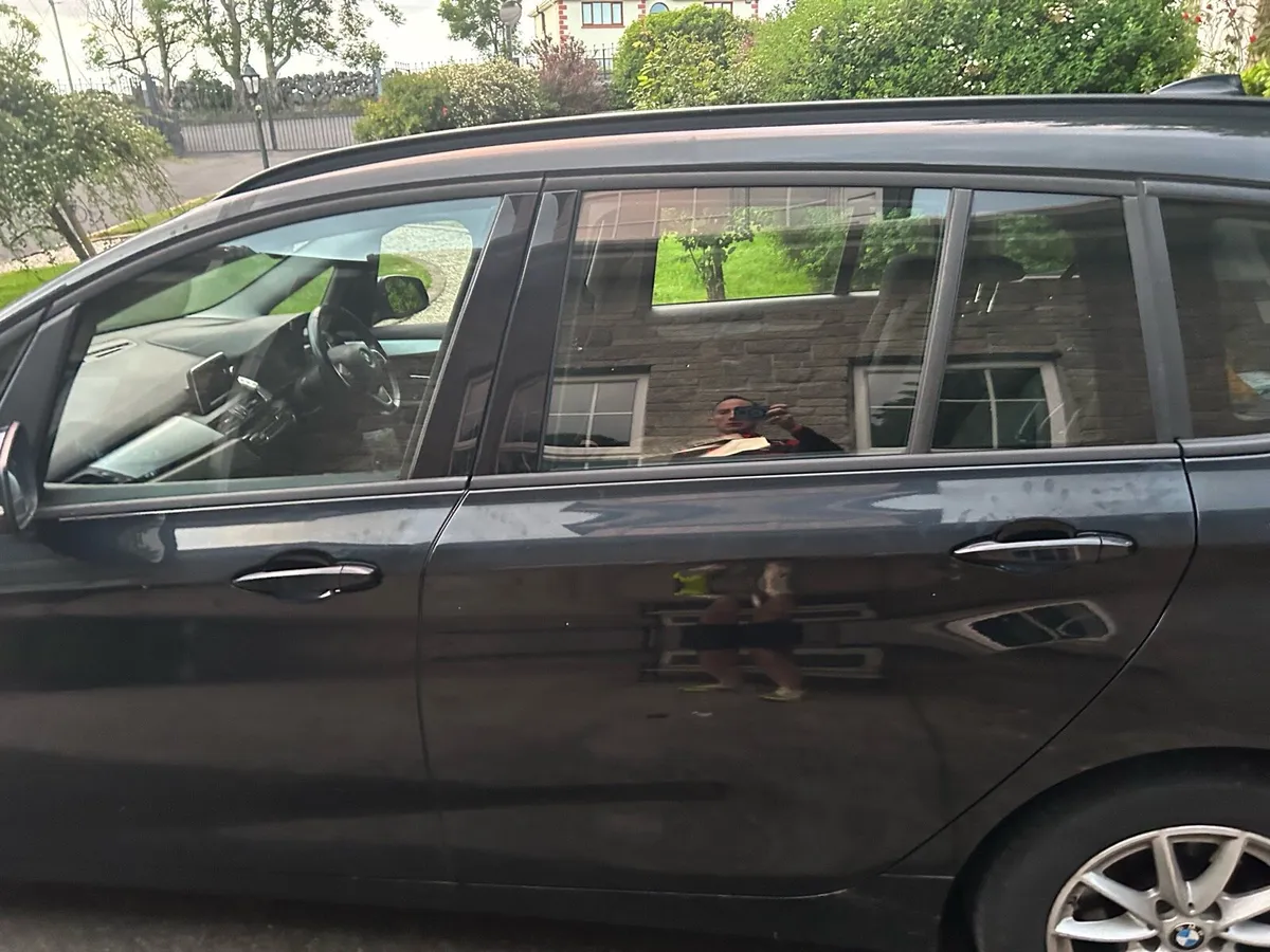 BMW Grand tourer 7 seater - Image 3