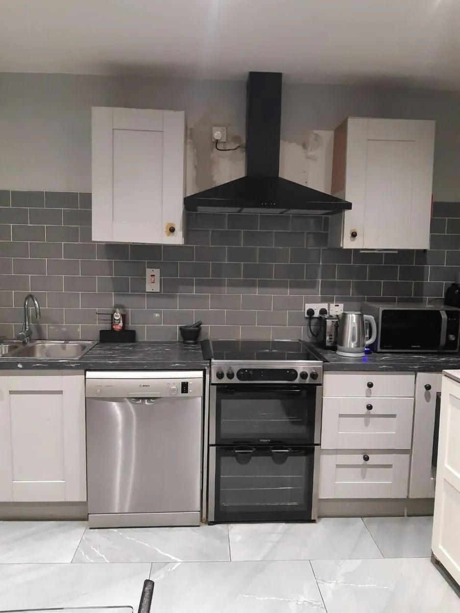 Kitchen cabinet - Image 3