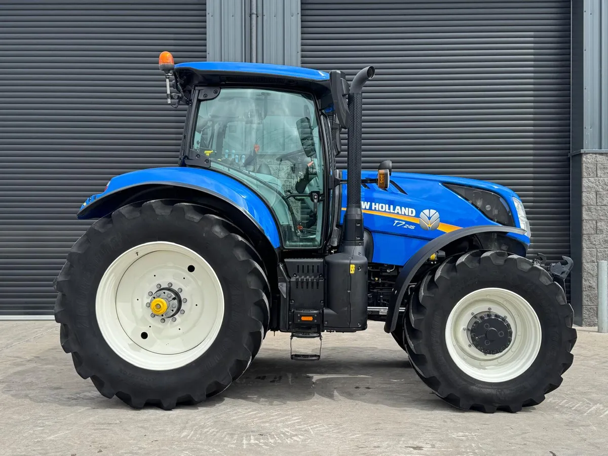 2022 New Holland T7 245 - Image 2