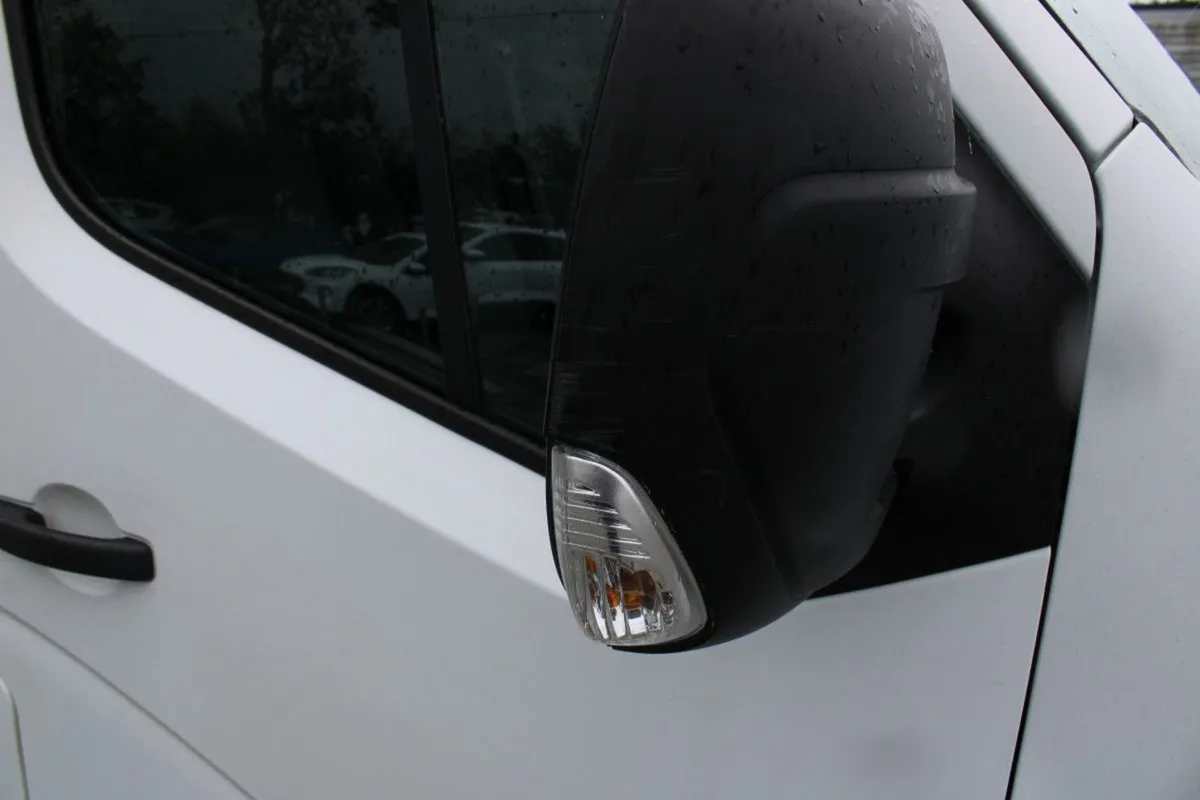 Nissan NV400 Nv400 L3 H2 FWD 125 SW 270 REA - Image 4