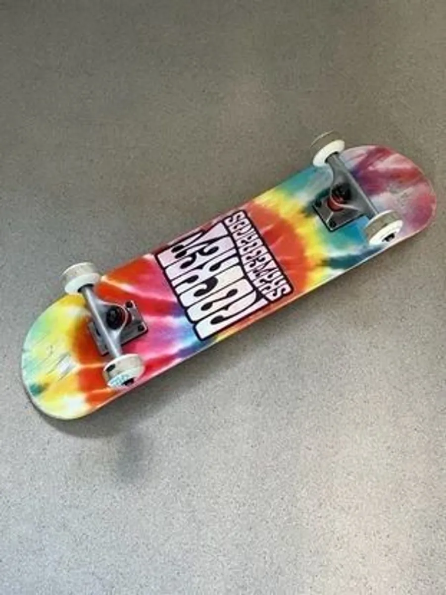 skateboard and Helmut - Image 1