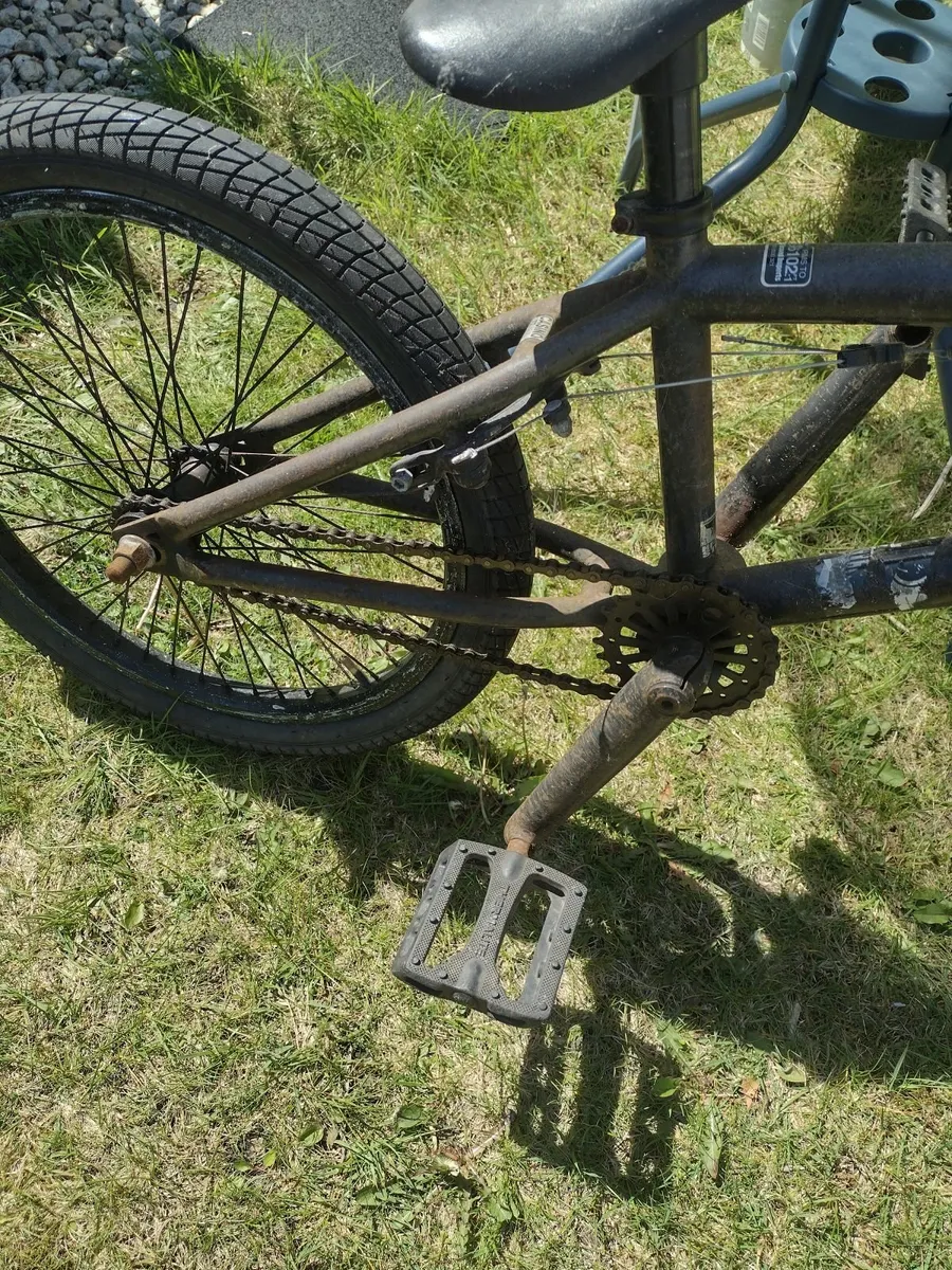 BMX stunt bike - Image 1