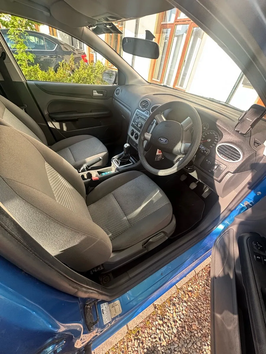 Ford Focus 07 - Image 2