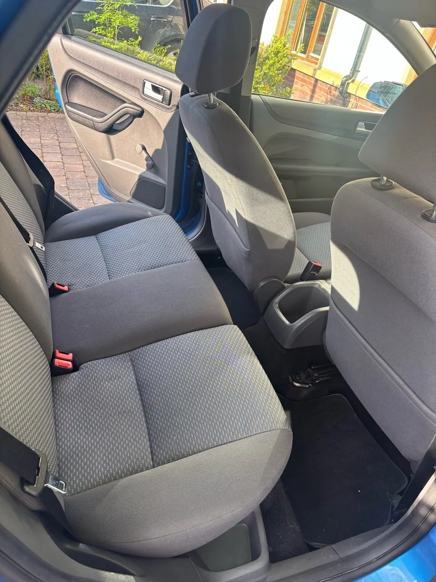 Ford Focus 07 - Image 3