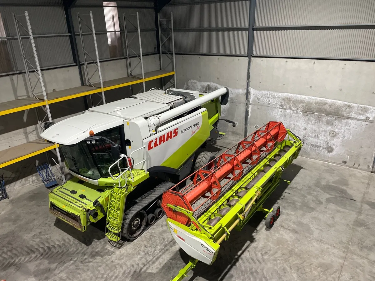 CLAAS LEXION 560TT - Image 1