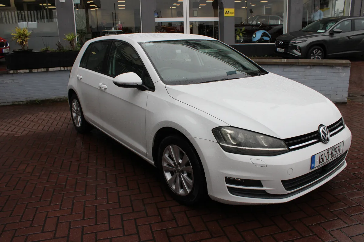 Volkswagen Golf 1.2 Tsi Comfortline Plus Automatic - Image 1