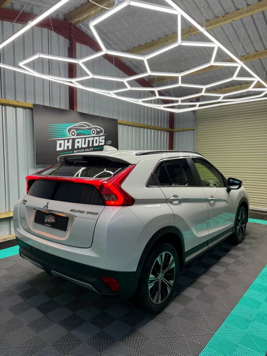 Mitsubishi Eclipse Cross 2019 - Automatic - Image 4