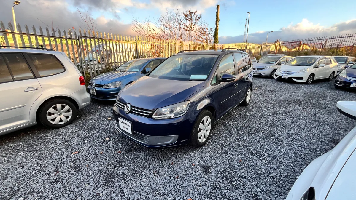 Volkswagen Touran Automatic 7 Seats 2013 - Image 3