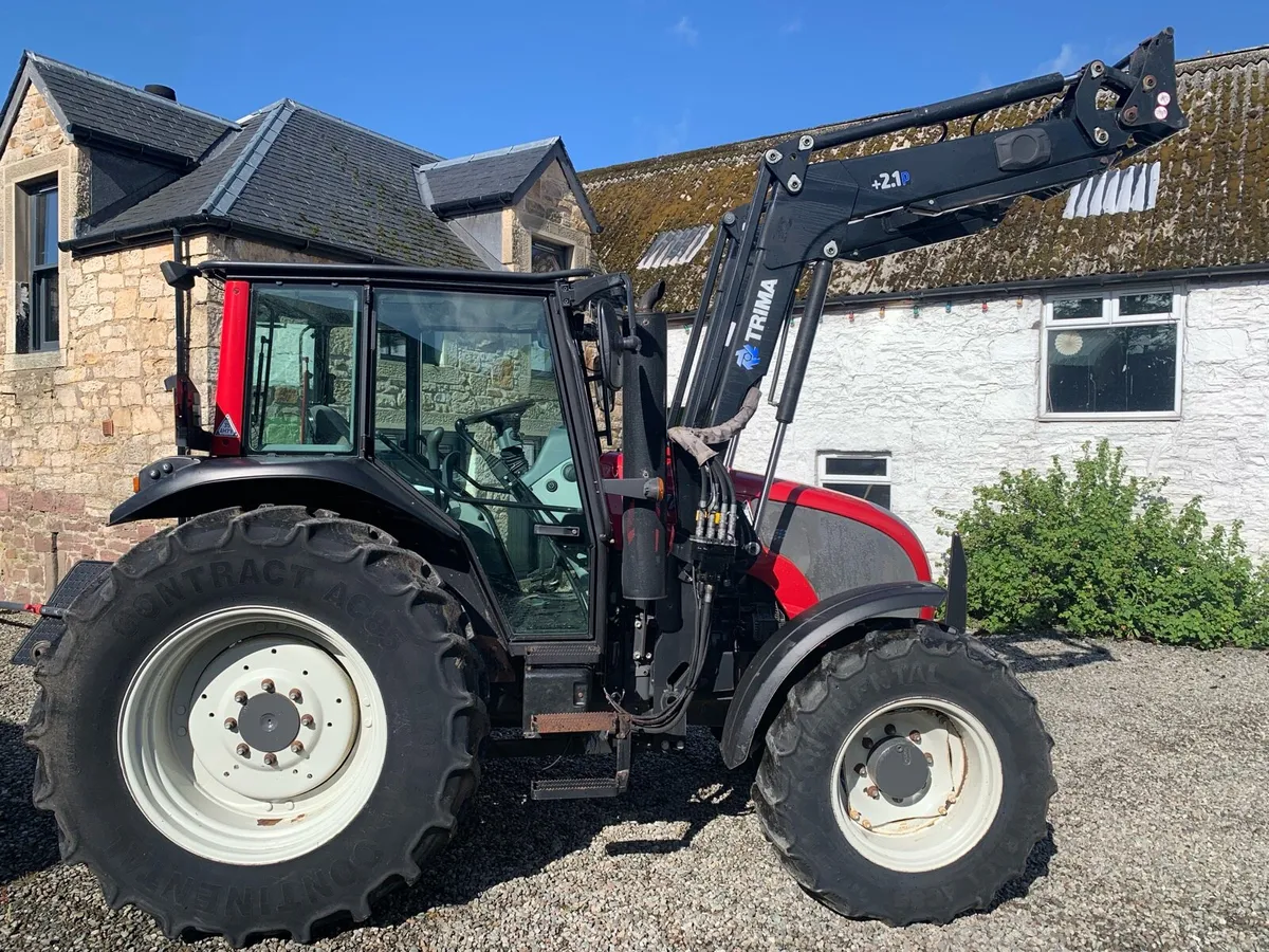 Valtra A83 (2013) (2200 genuine hours) - Image 4