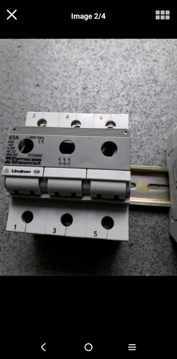 3. PHASE  63 AMP SWITCH  FUSE. WITH. FUSES - Image 1