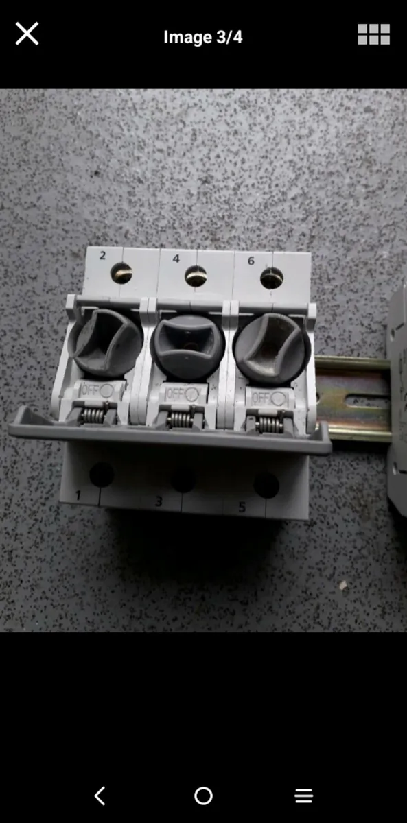 3. PHASE  63 AMP SWITCH  FUSE. WITH. FUSES - Image 2