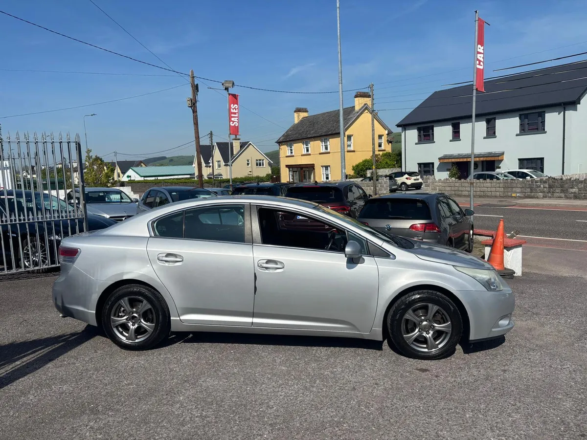 Toyota Avensis 2010  SPOTLESS  CAR - Image 2