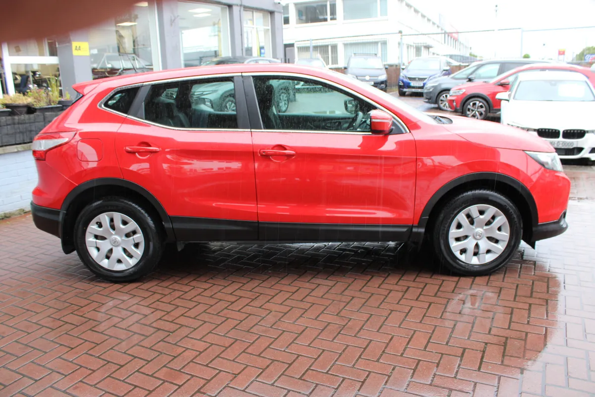 NISSAN QASHQAI 1.5DCI VISIA 5DR ESTATE - Image 3