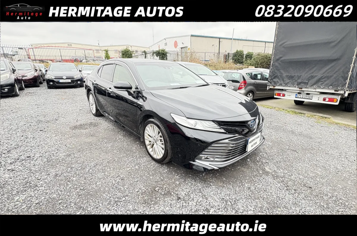 Toyota Camry 2.5 Hybrid Automatic 2019 - Image 1