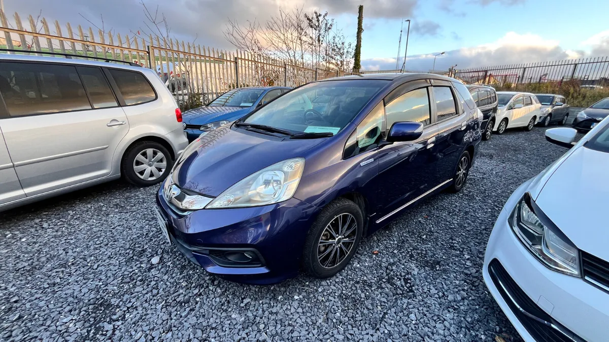 Honda Shuttle 1.5 Hybrid 2014 - Image 3