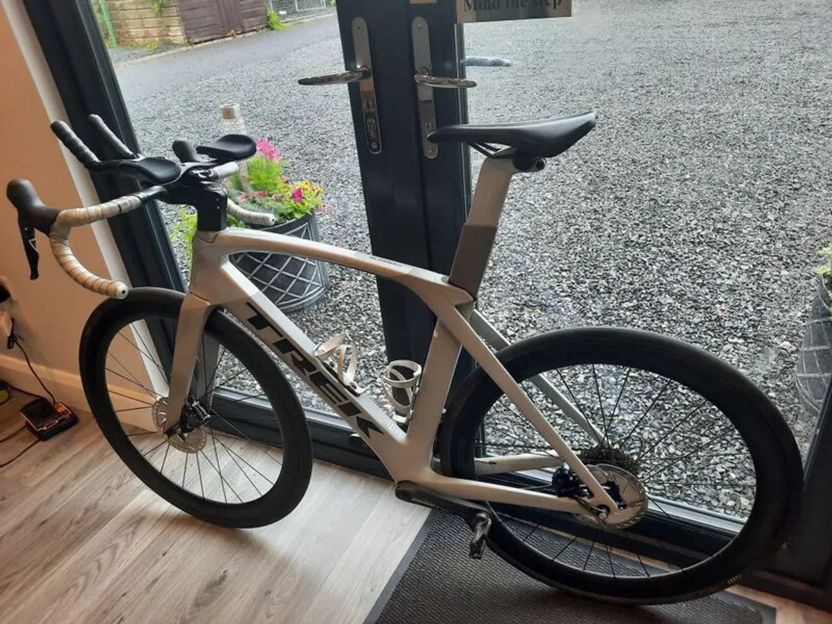 Trek Madone SLR 6 - Image 3