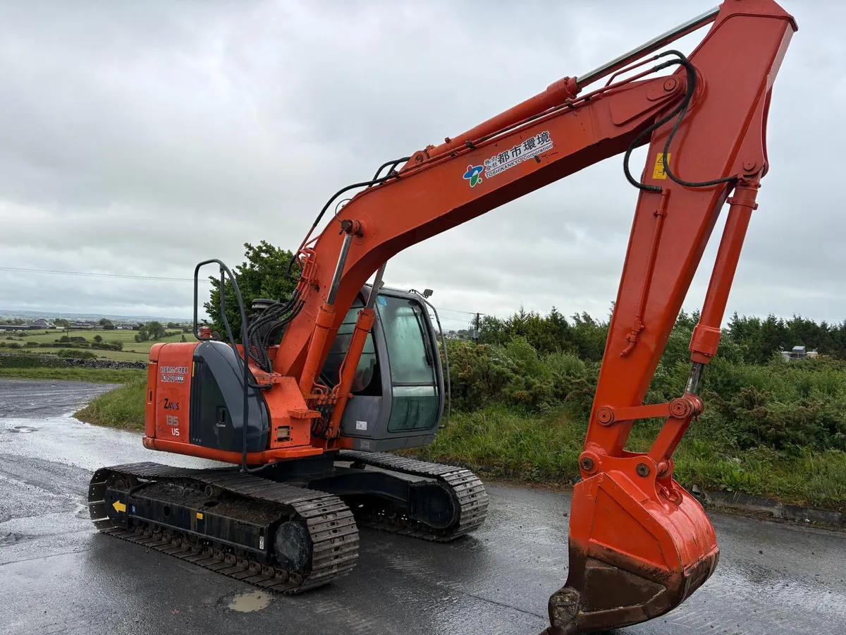 2008 Hitachi ZX135US - Image 2