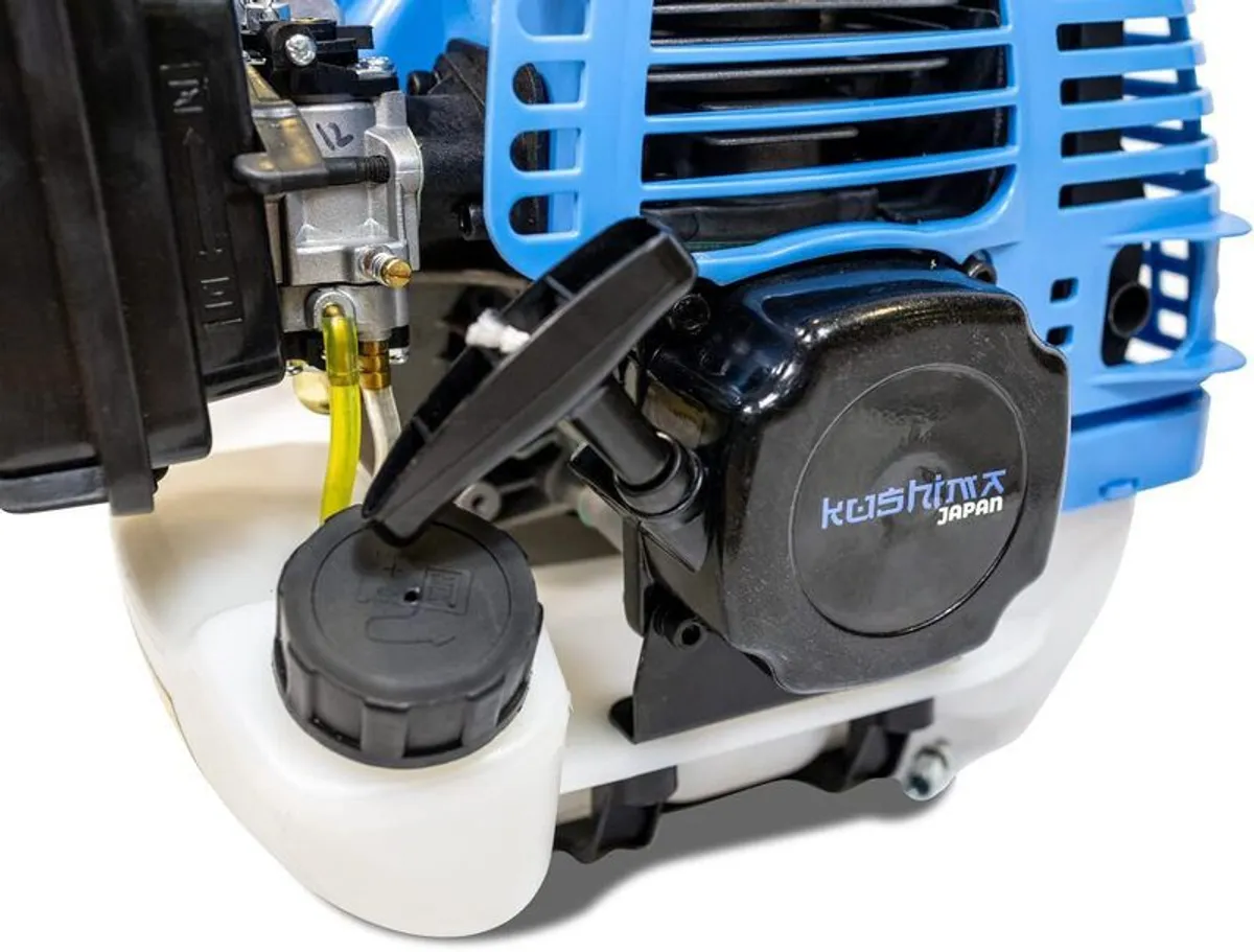 Chainsaw Plus Strimmer Combo - Image 2