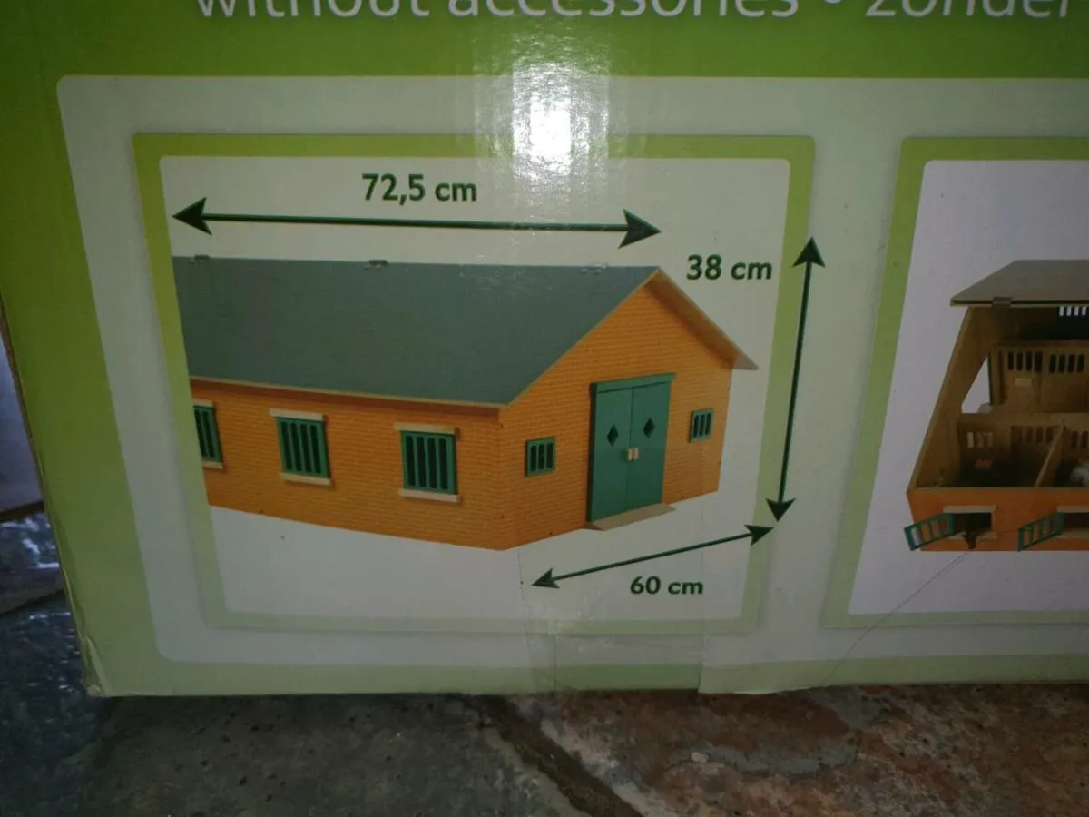 Horse stable - Image 2