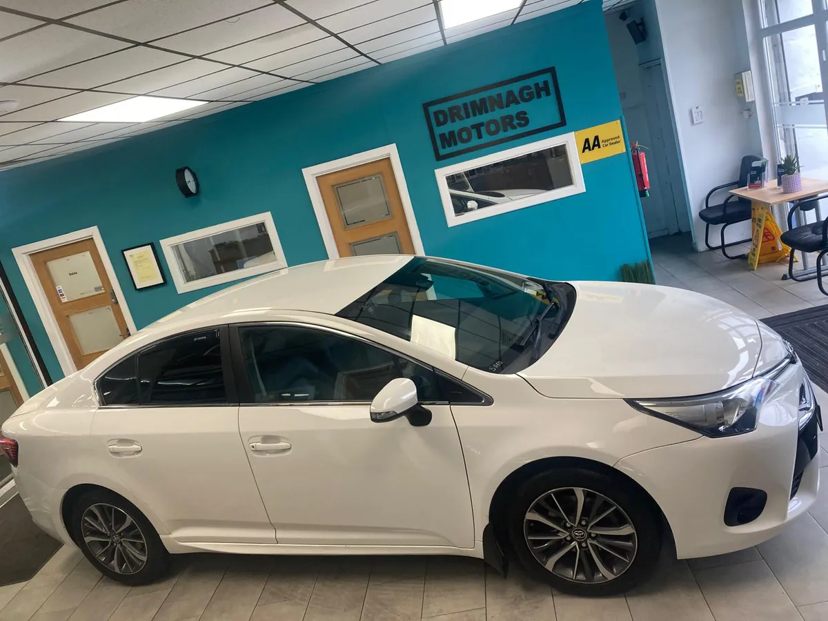 Toyota Avensis 1.6 SOL - Image 3