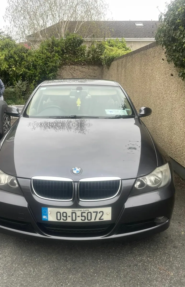 BMW 3-Series 2009 - Image 1