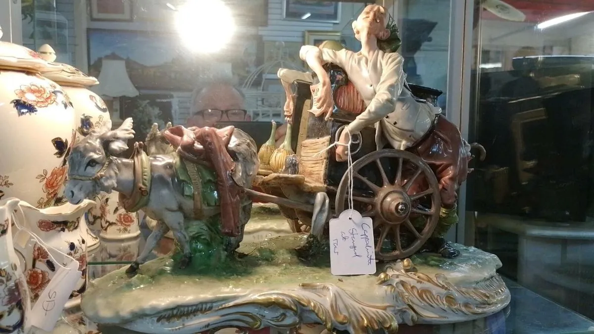 Large Vintage Capodimonte Cart - Image 1