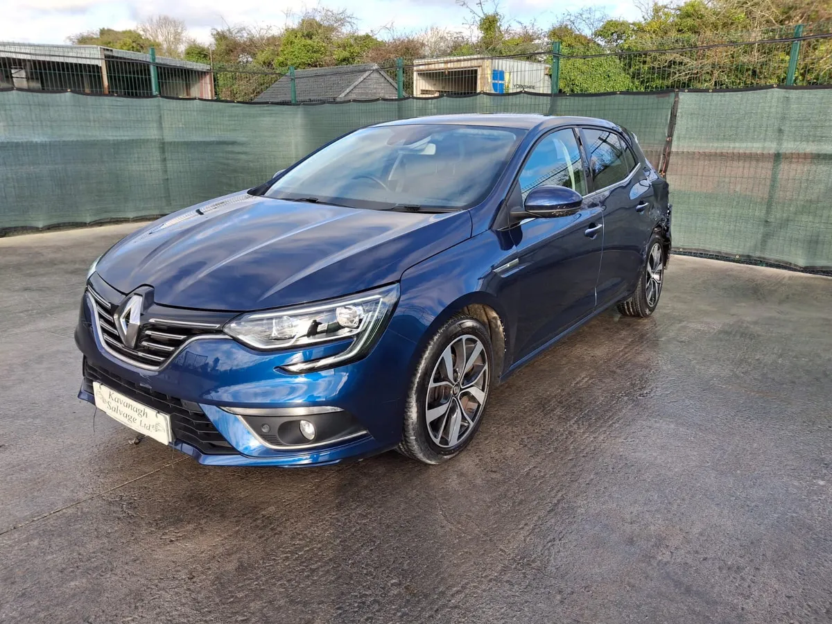 201 Renault Megane - ONLY 23km - Image 3