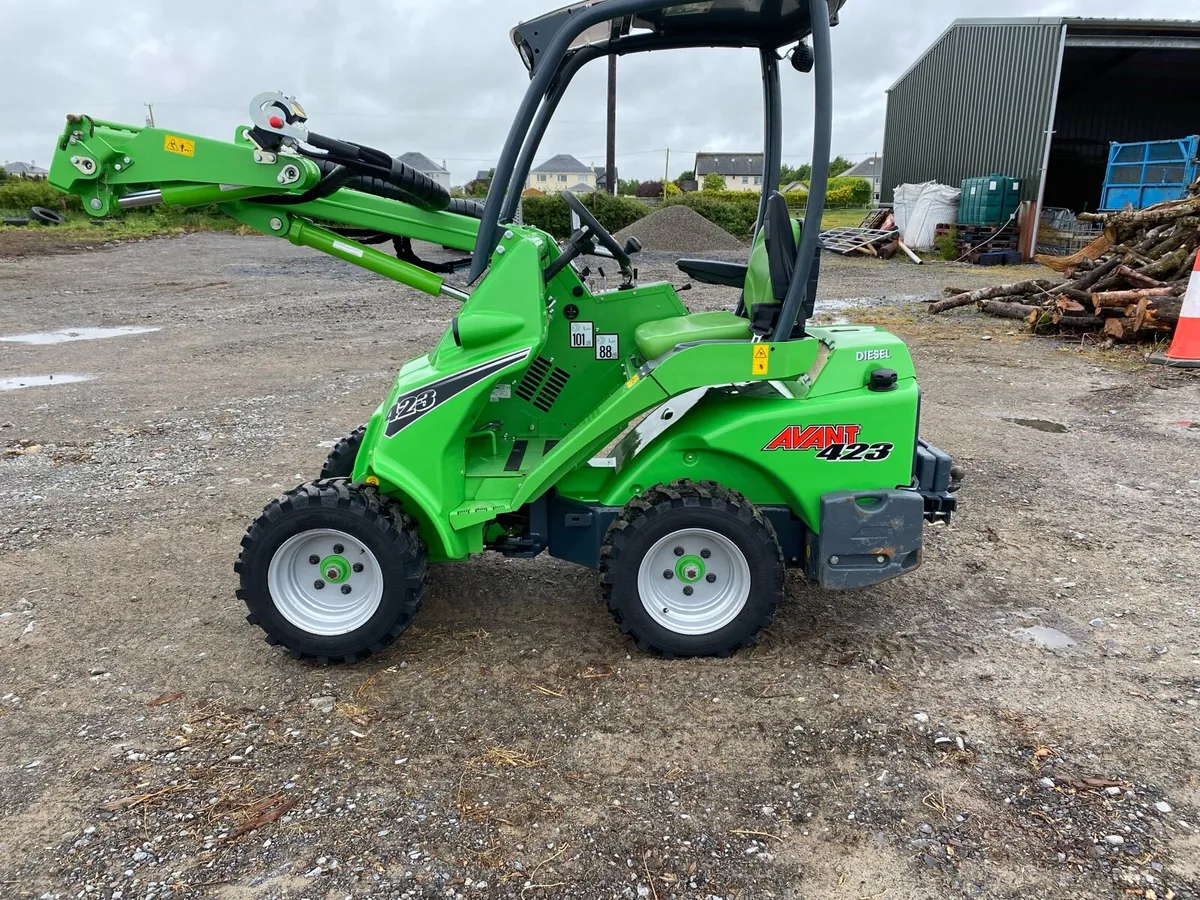 Avant mini loader - Image 1