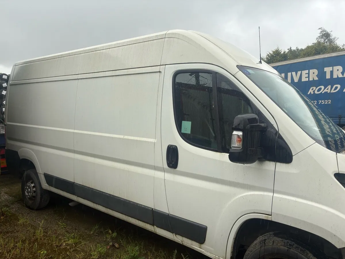 Van - Image 3