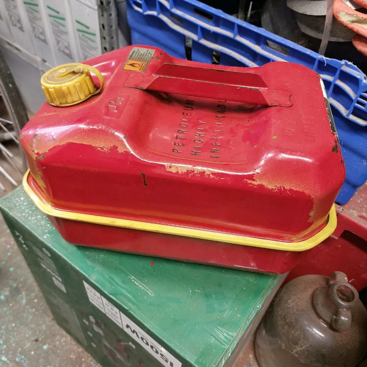 2 metal petrol jerry can's - Image 2