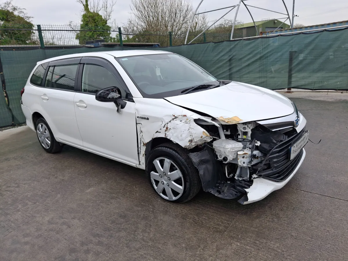 2017 Toyota Corolla Fielder 1.5L Hybrid - Image 2