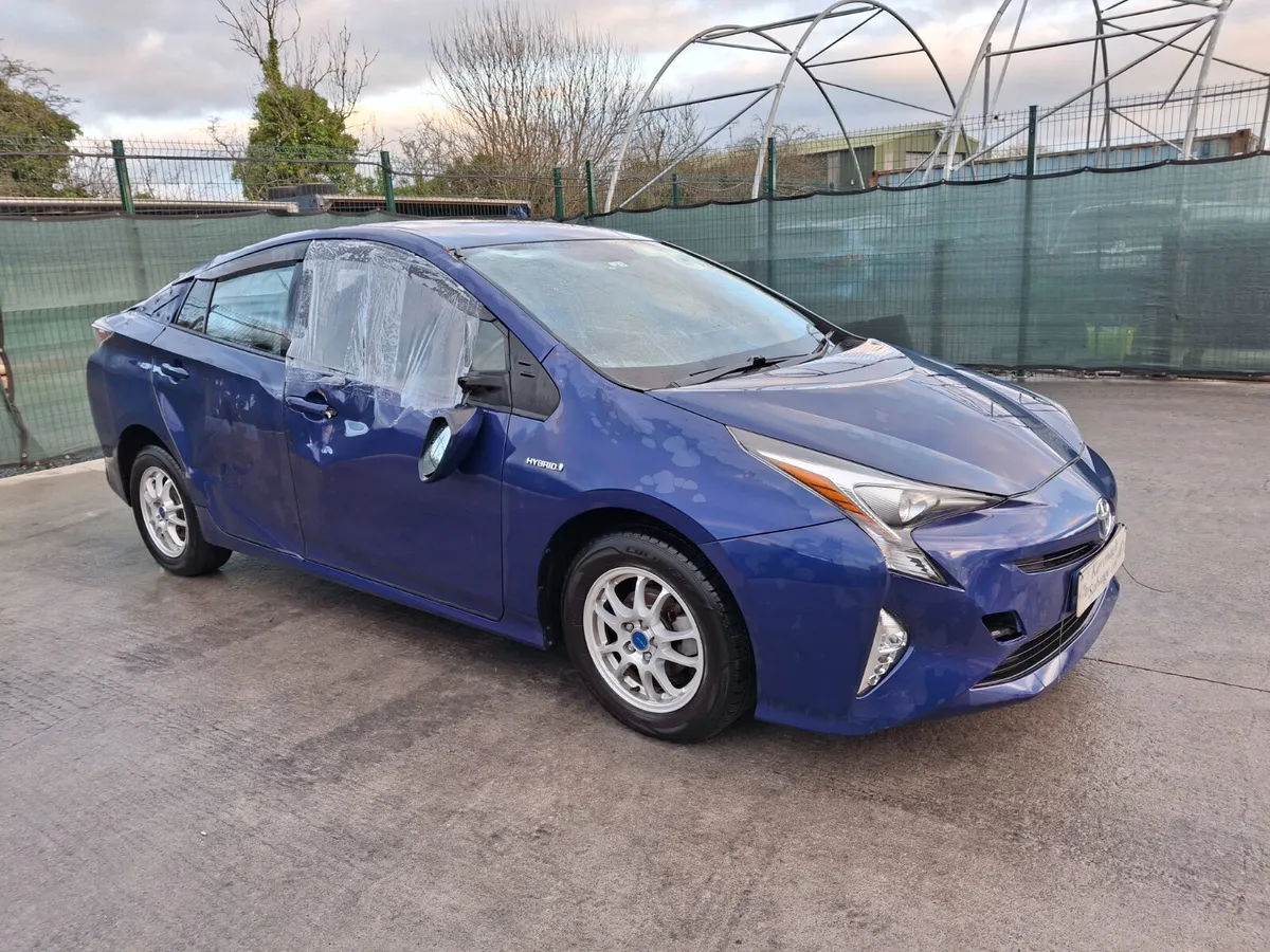 2016 Toyota Prius 1.8L Hybrid  Automatic - Image 2