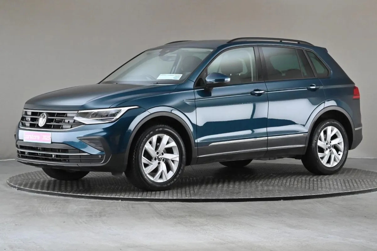 Volkswagen Tiguan 2.0 TDI 6spd 122BHP Life 5 Seat - Image 4