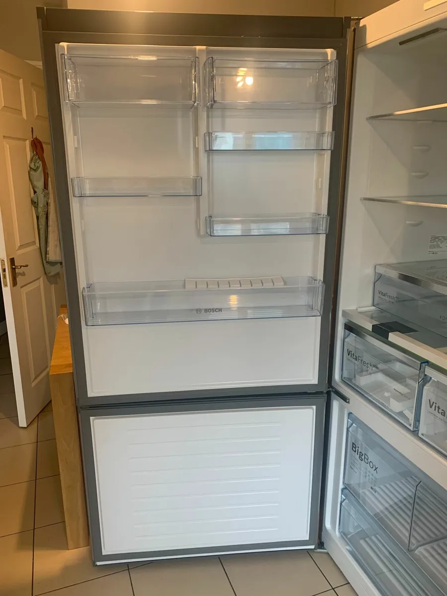 Fridge Frezzer Bosch series 4 - Image 1