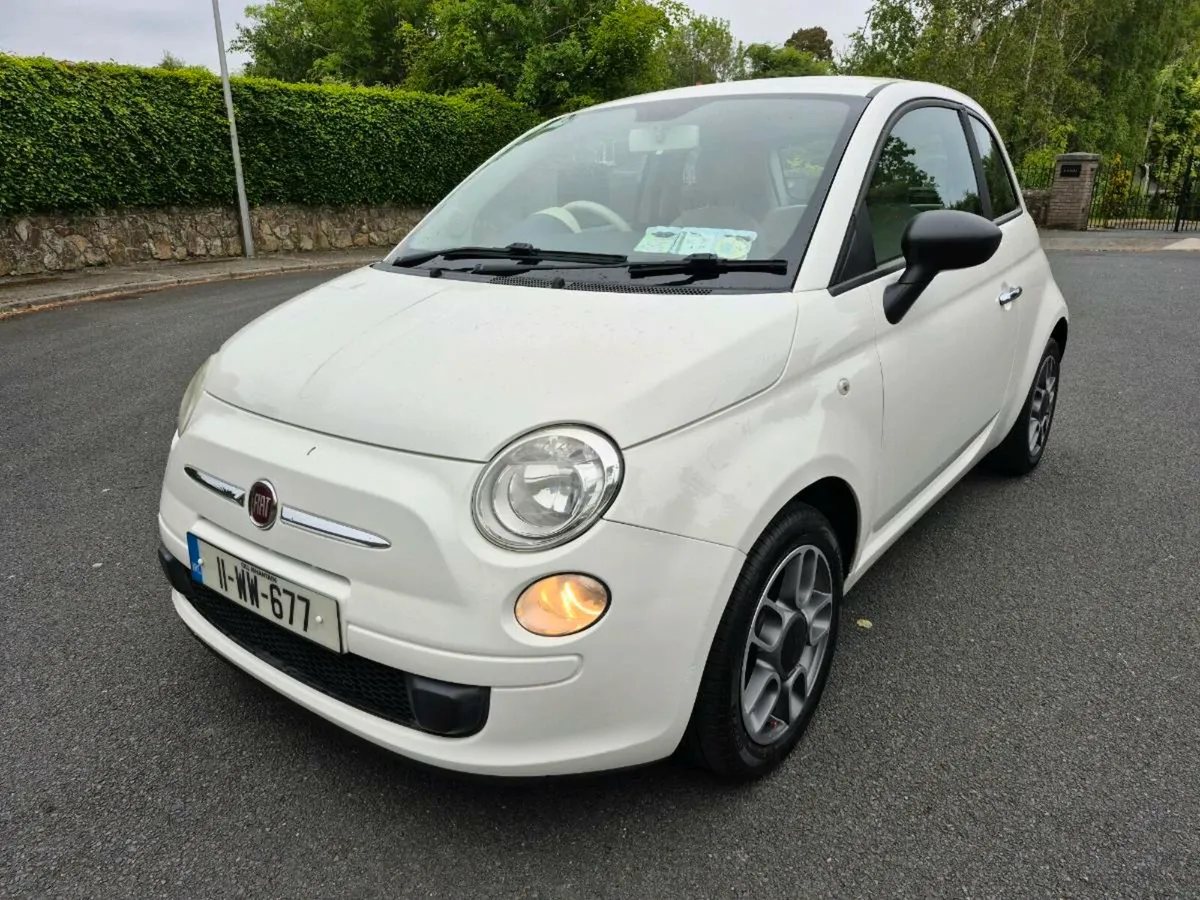 FIAT 500**VERY LOW MILEAGE**MINT** - Image 1