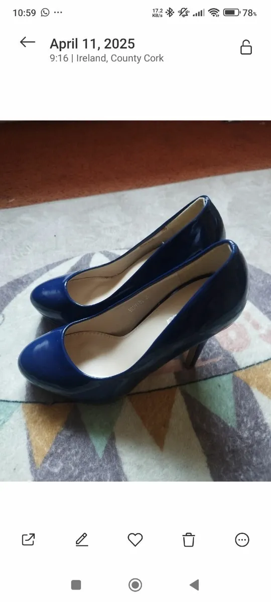 Navy high heels - Image 3