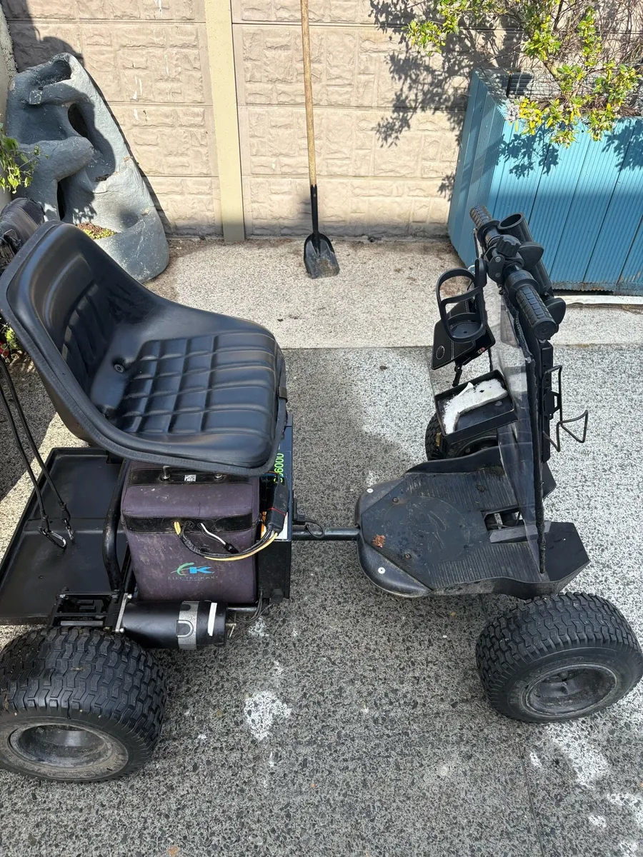 Golf buggy - Image 2