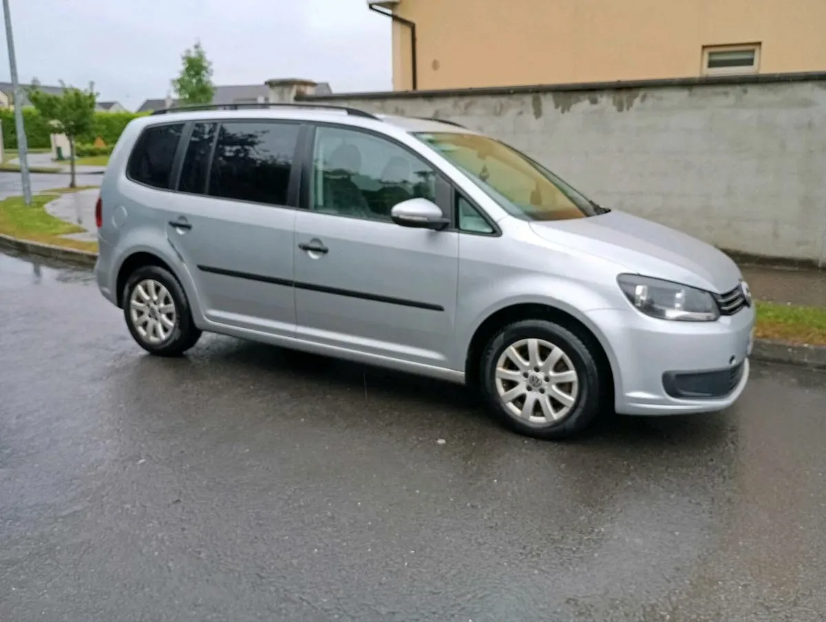 Volkswagen touran 7 seats 151 - Image 2