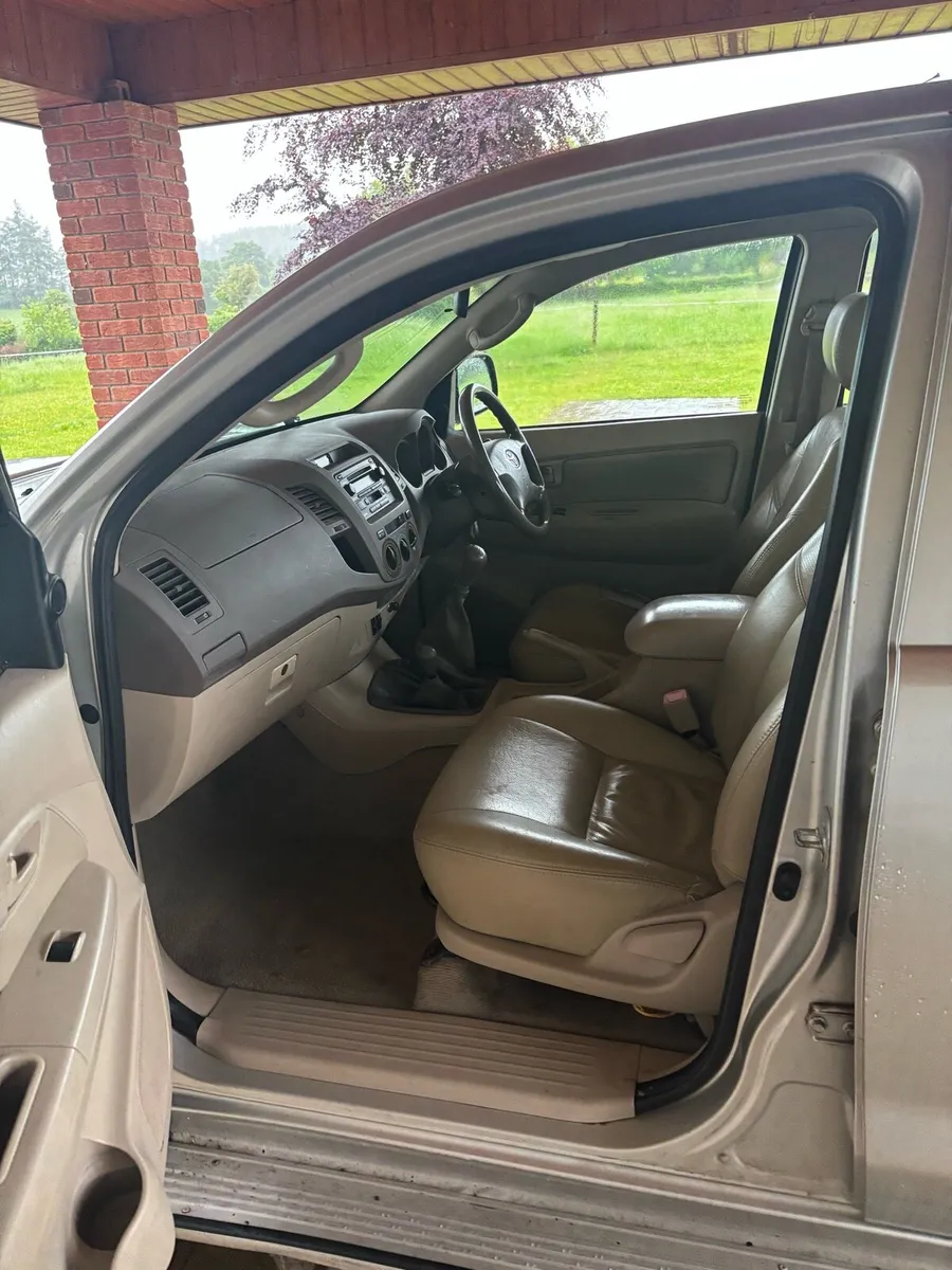 Toyota Hilux - Image 1