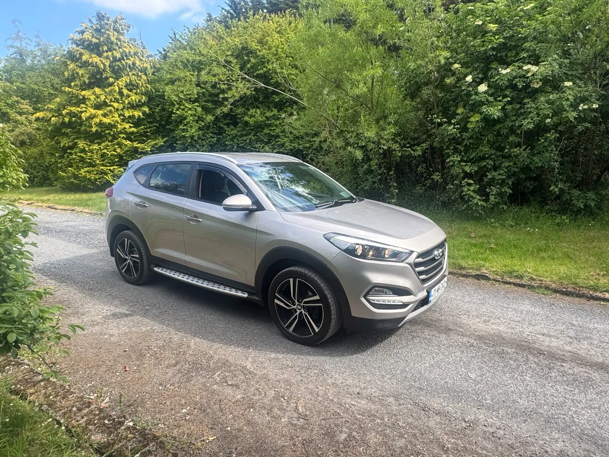 17 Hyundai Tucson EXECUTIVE - Image 1