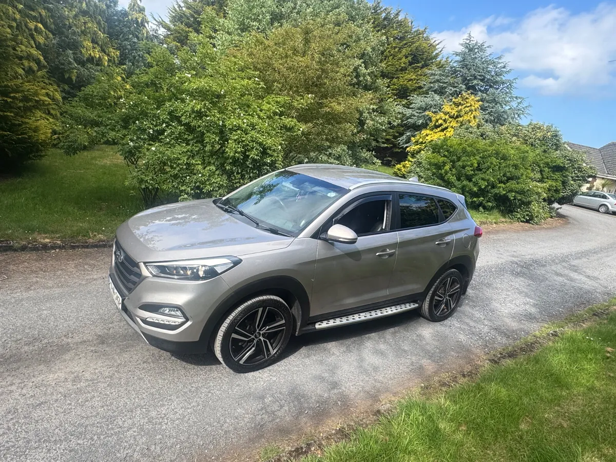 17 Hyundai Tucson EXECUTIVE - Image 4