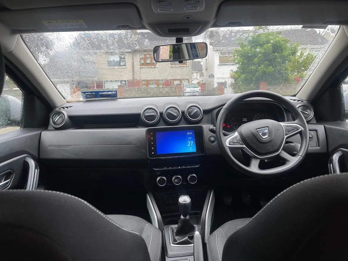 Dacia Duster PRESTIGE Blue DCI 115 1.5 die4X2 5DR - Image 4