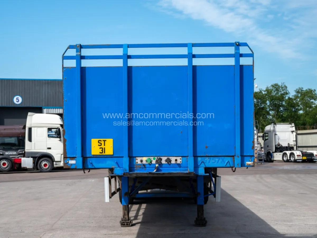 2015 SDC 3-AXLE FLATBED TRAILER - Image 2