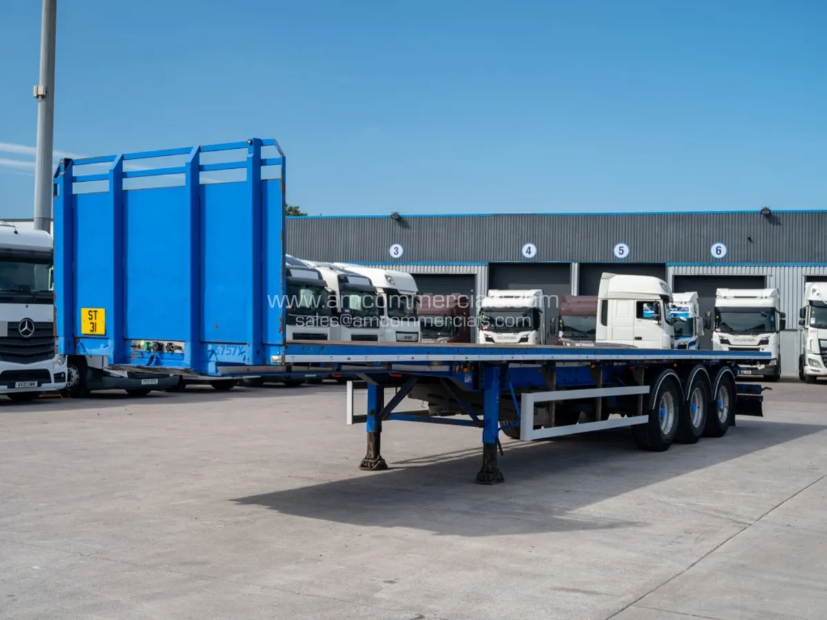 2015 SDC 3-AXLE FLATBED TRAILER - Image 3