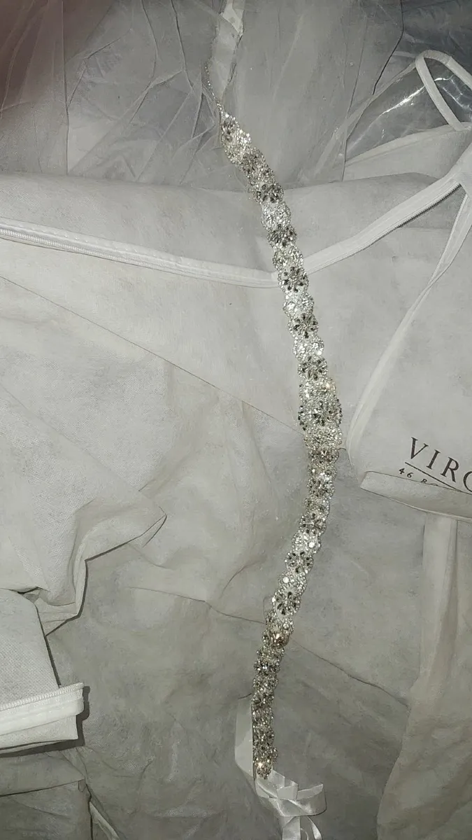 Wedding dress - Image 1