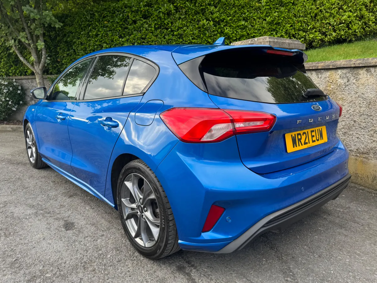 Ford Focus 2021 - Image 3