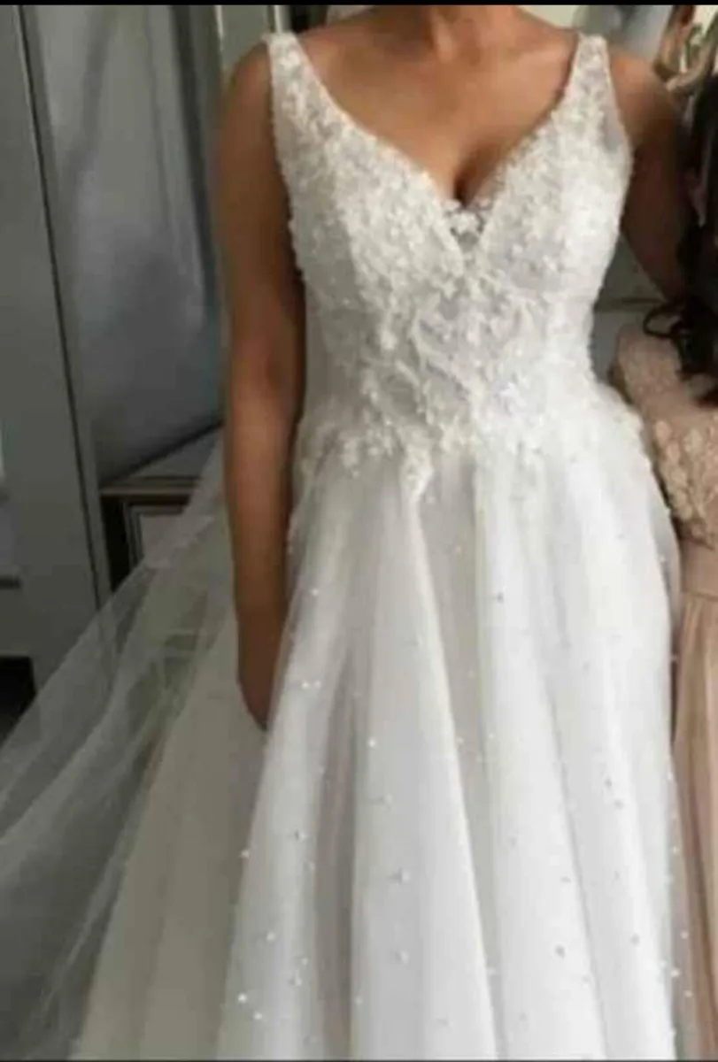 Pearl wedding dress - Image 3