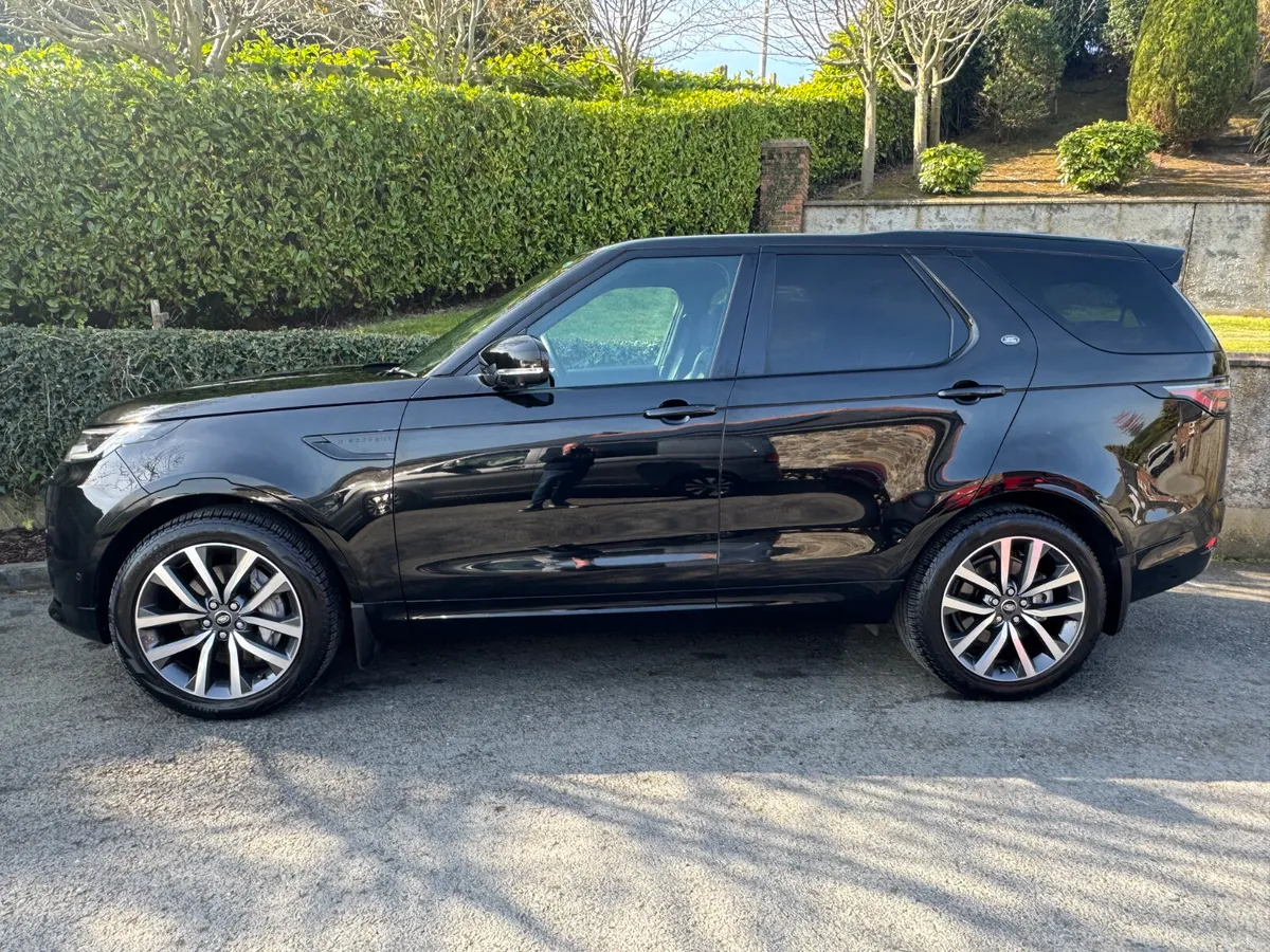 Land Rover Discovery 2023 - Image 2