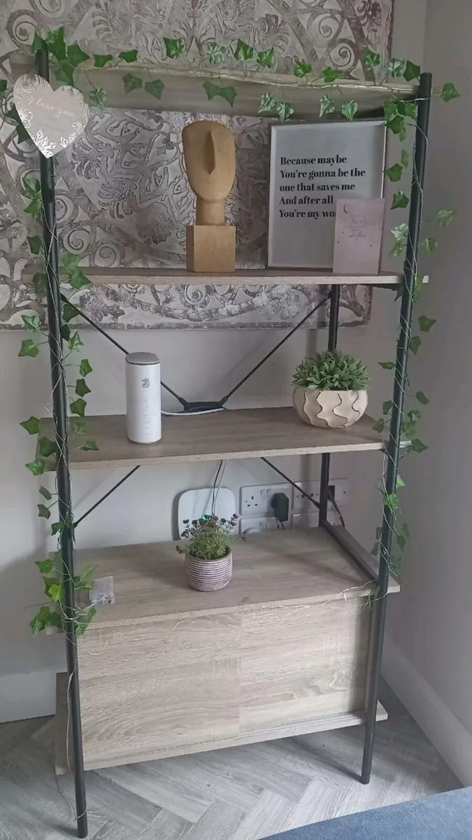 Side cabinet - Image 1